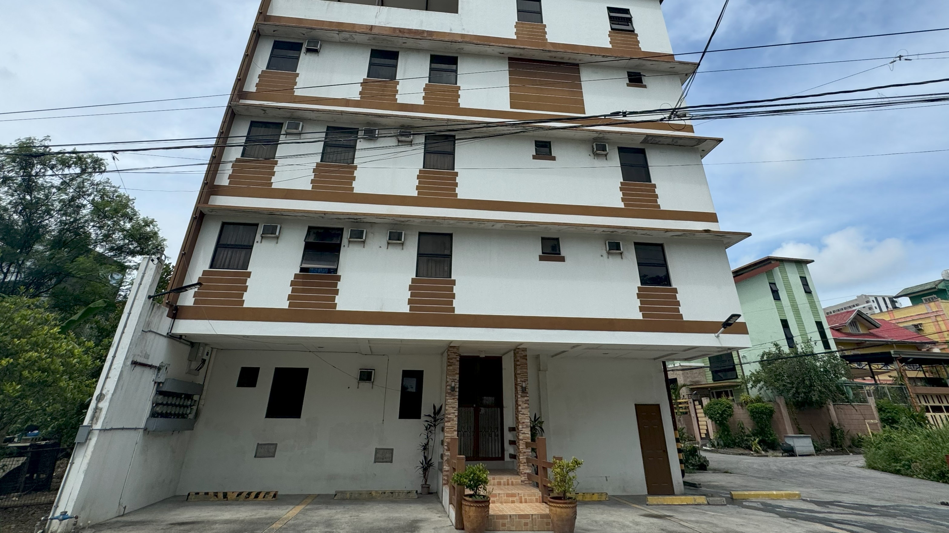 Relaxing shared spaces at Belle's Dormitory
