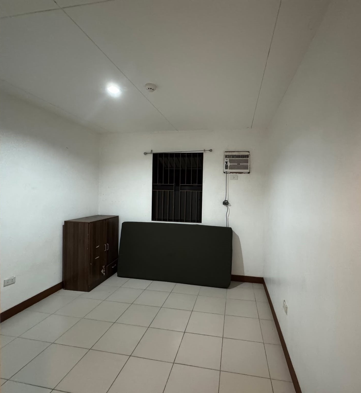 Spacious and comfortable upsized room